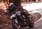 Casco Moto Rebatible Mt New Atom 2 Bast A0 Tricolor Mate
